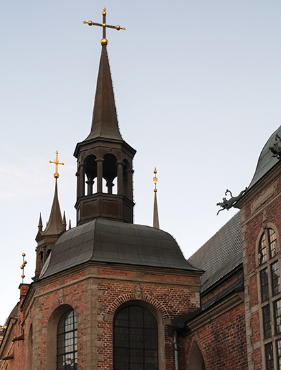Del av Riddarholmskyrkans tegelfasad